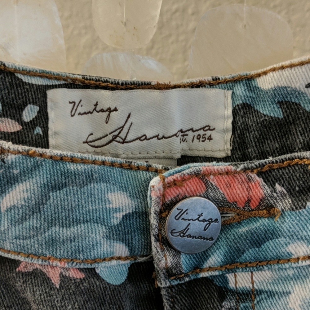 Vintage Havana Shorts - Picture 4 of 4